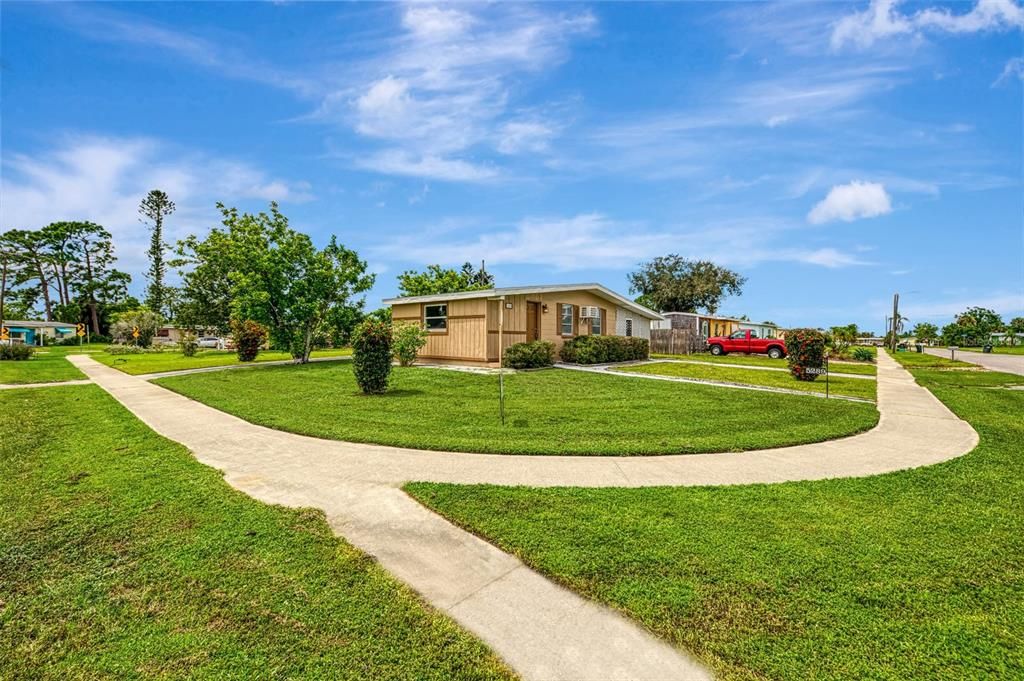 合同活跃: $140,000 (3 贝兹, 1 浴室, 1192 平方英尺)