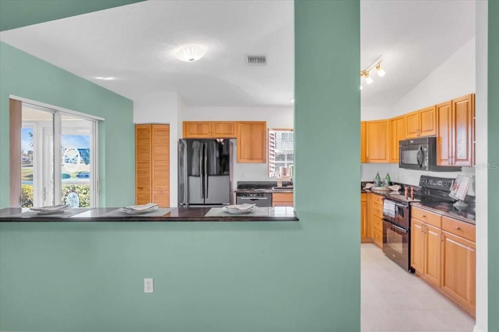 For Sale: $350,000 (3 beds, 2 baths, 1487 Square Feet)