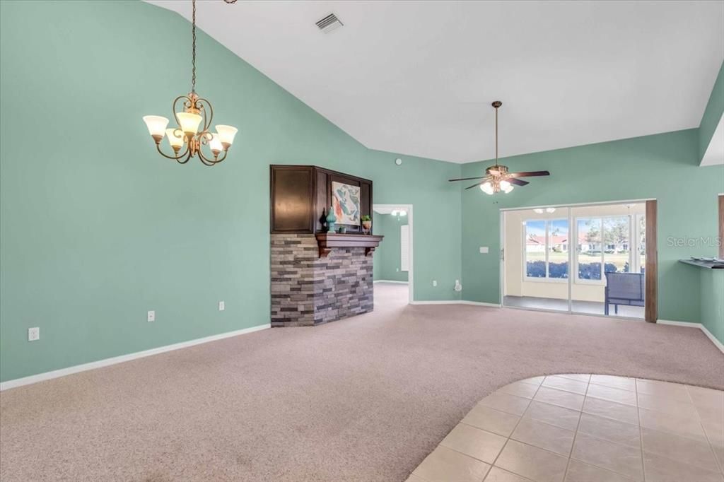 For Sale: $350,000 (3 beds, 2 baths, 1487 Square Feet)