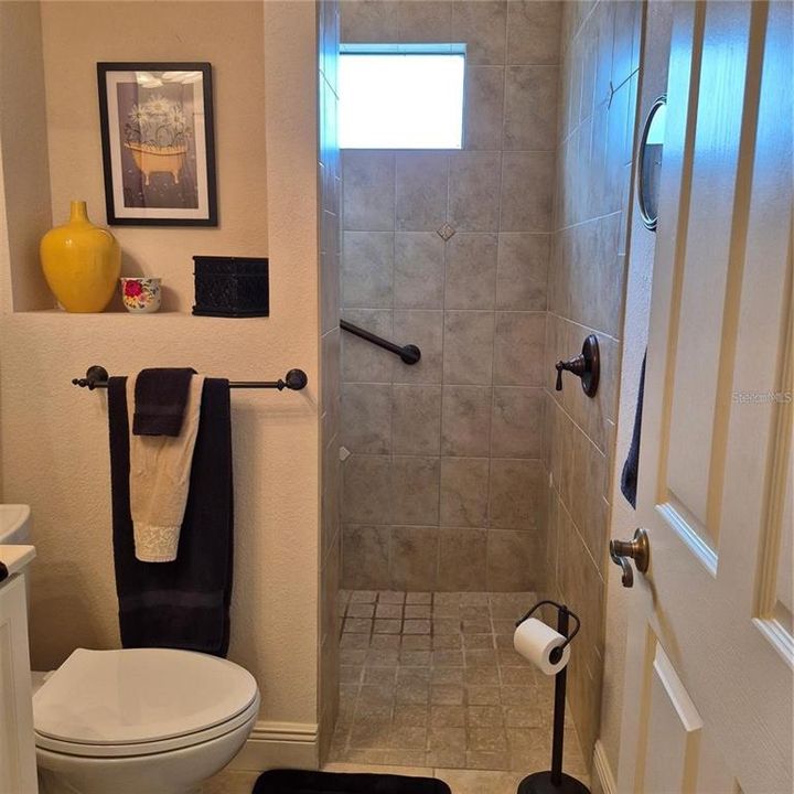 En Renta: $5,450 (3 camas, 3 baños, 2413 Pies cuadrados)