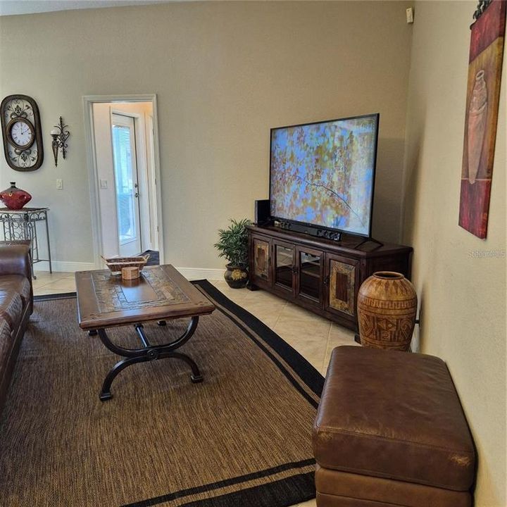 En Renta: $5,450 (3 camas, 3 baños, 2413 Pies cuadrados)