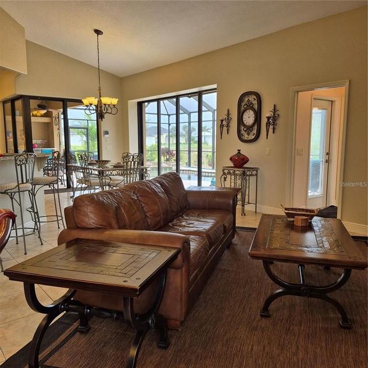 En Renta: $5,450 (3 camas, 3 baños, 2413 Pies cuadrados)