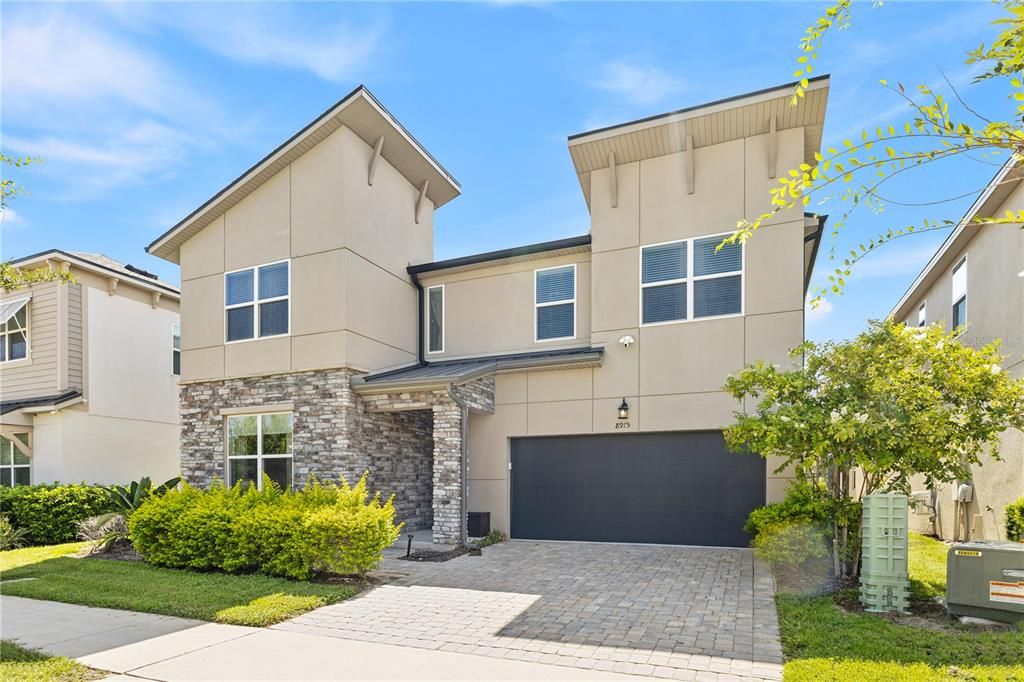 For Sale: $1,100,000 (9 beds, 6 baths, 4363 Square Feet)