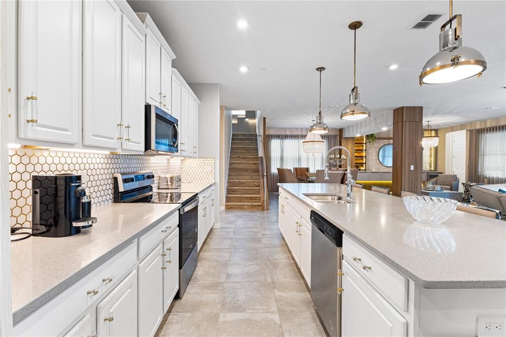 For Sale: $1,100,000 (9 beds, 6 baths, 4363 Square Feet)