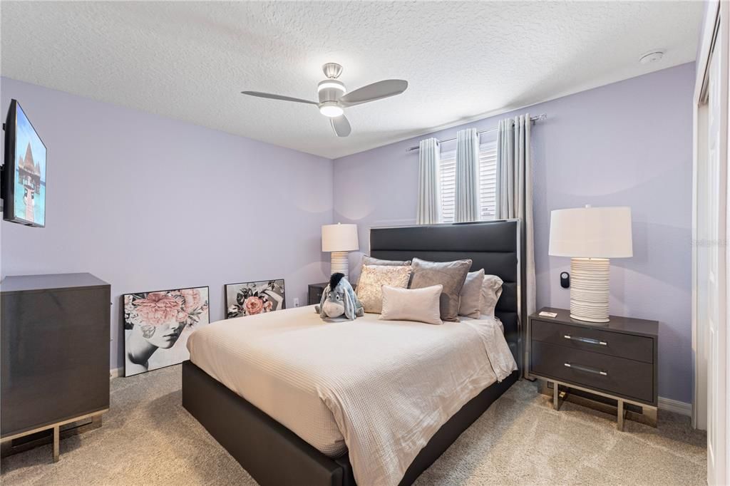 For Sale: $1,100,000 (9 beds, 6 baths, 4363 Square Feet)