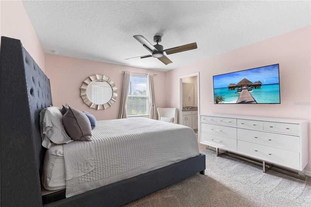 For Sale: $1,100,000 (9 beds, 6 baths, 4363 Square Feet)