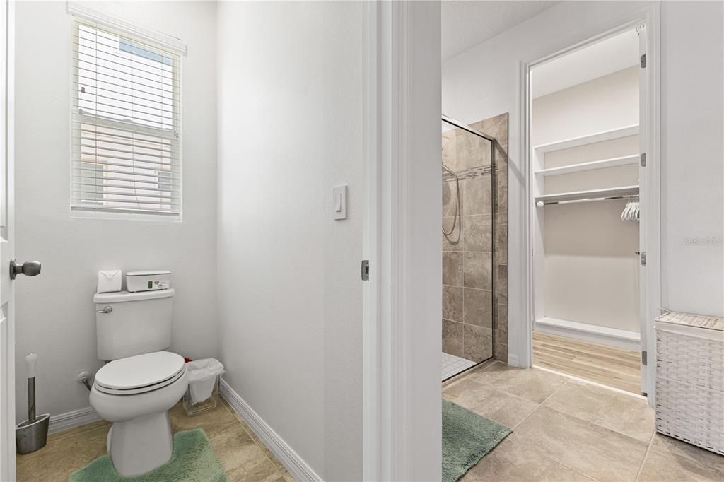 For Sale: $1,100,000 (9 beds, 6 baths, 4363 Square Feet)