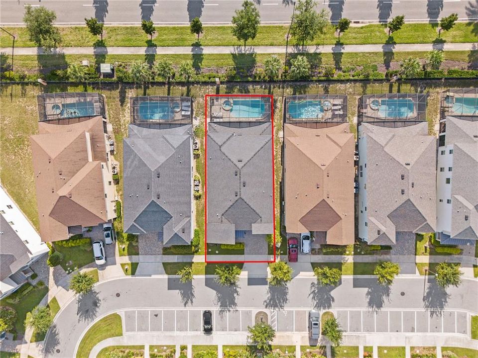 For Sale: $1,100,000 (9 beds, 6 baths, 4363 Square Feet)