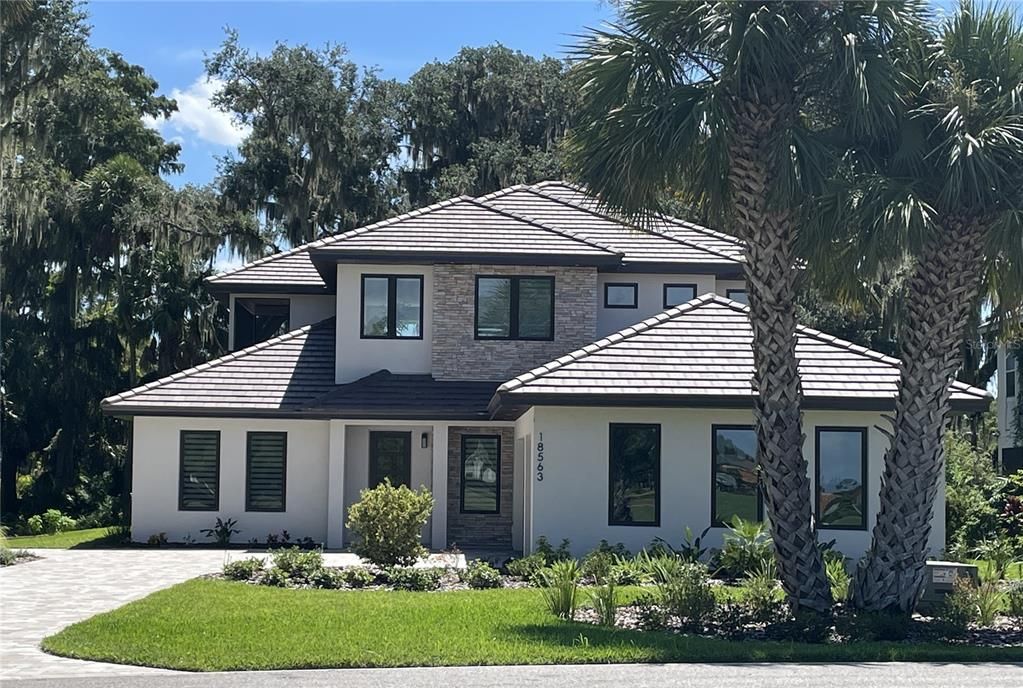 Recently Sold: $1,008,033 (4 beds, 3 baths, 3021 Square Feet)