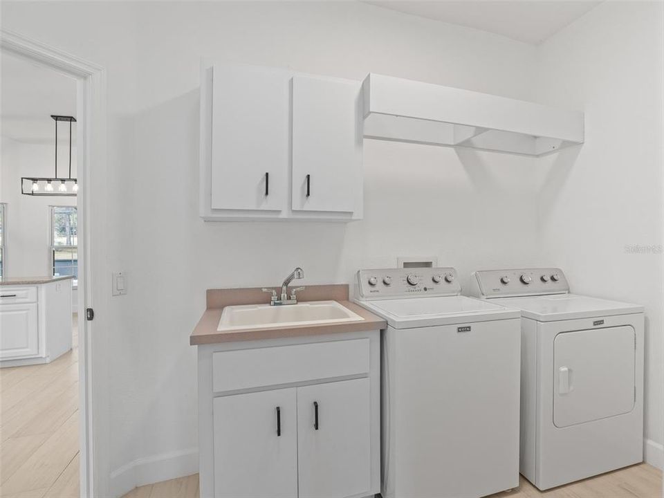 В аренду: $4,000 (3 спален, 2 ванн, 2442 Квадратных фут)