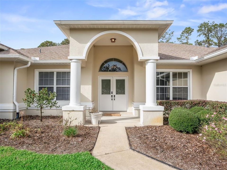 В аренду: $4,000 (3 спален, 2 ванн, 2442 Квадратных фут)