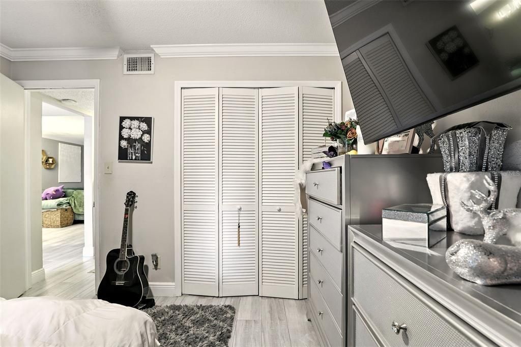 待售: $294,900 (2 贝兹, 2 浴室, 890 平方英尺)