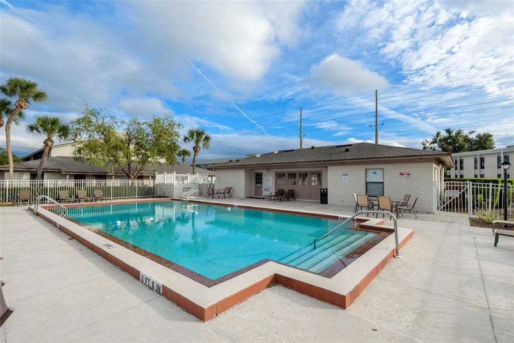 待售: $294,900 (2 贝兹, 2 浴室, 890 平方英尺)