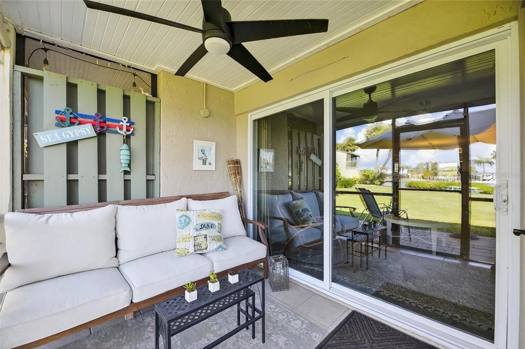 待售: $298,500 (2 贝兹, 2 浴室, 1084 平方英尺)