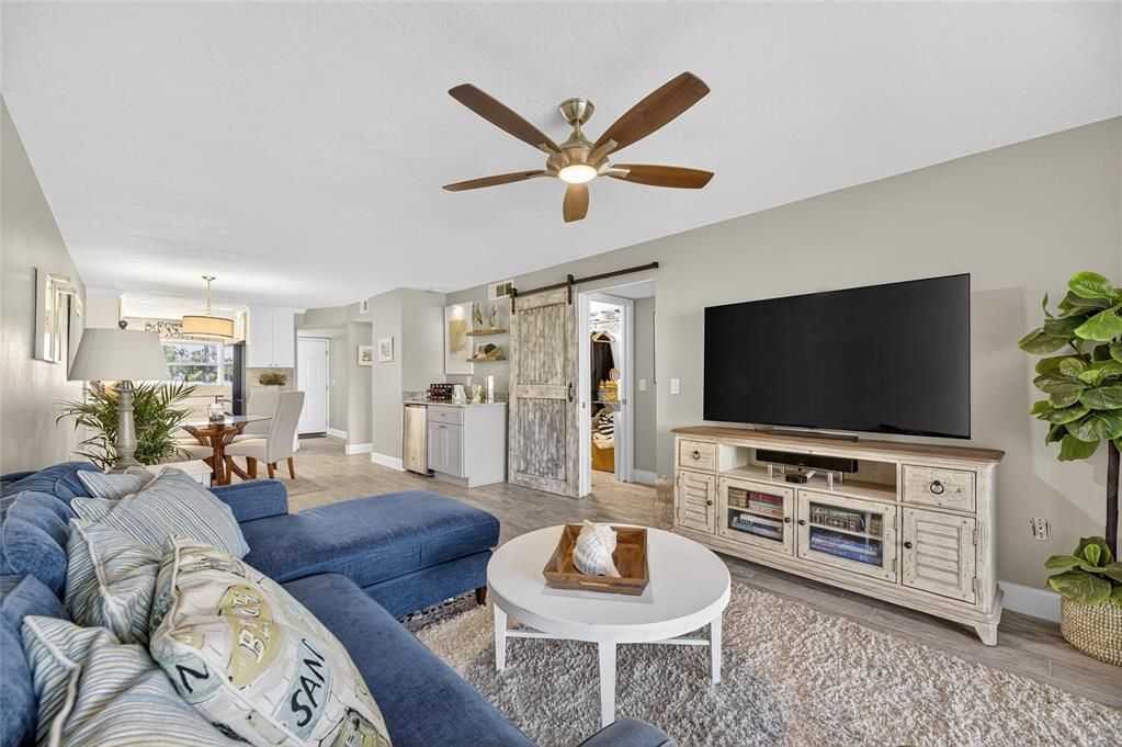 待售: $298,500 (2 贝兹, 2 浴室, 1084 平方英尺)