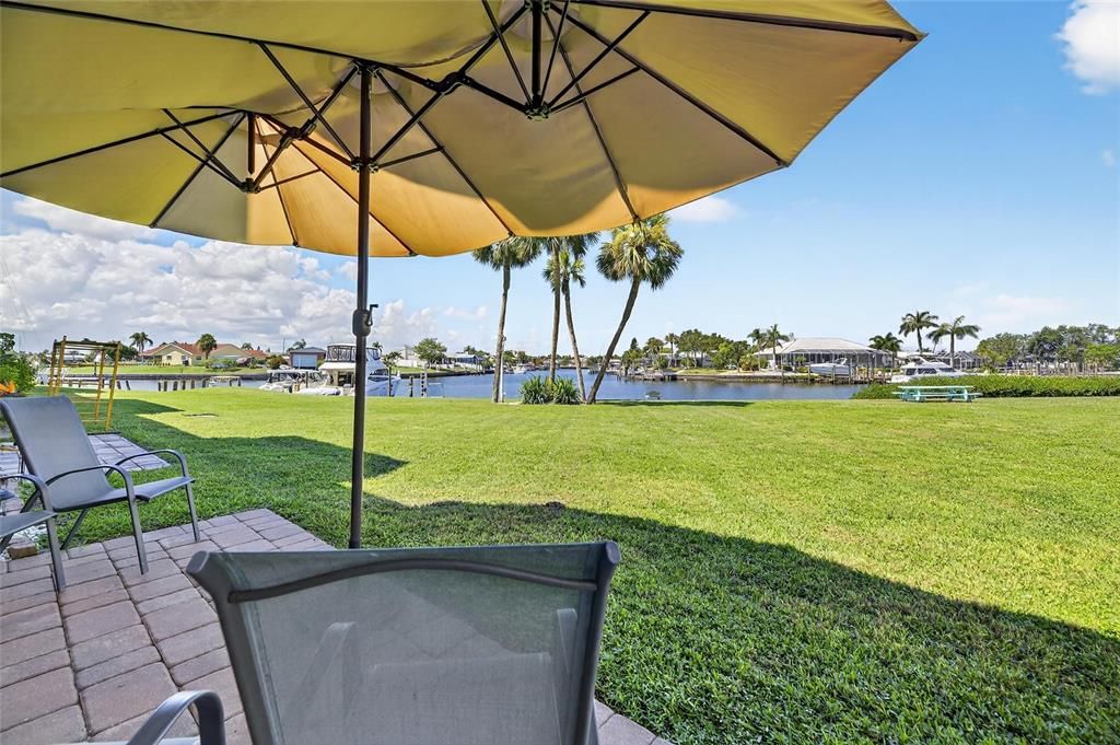 待售: $298,500 (2 贝兹, 2 浴室, 1084 平方英尺)