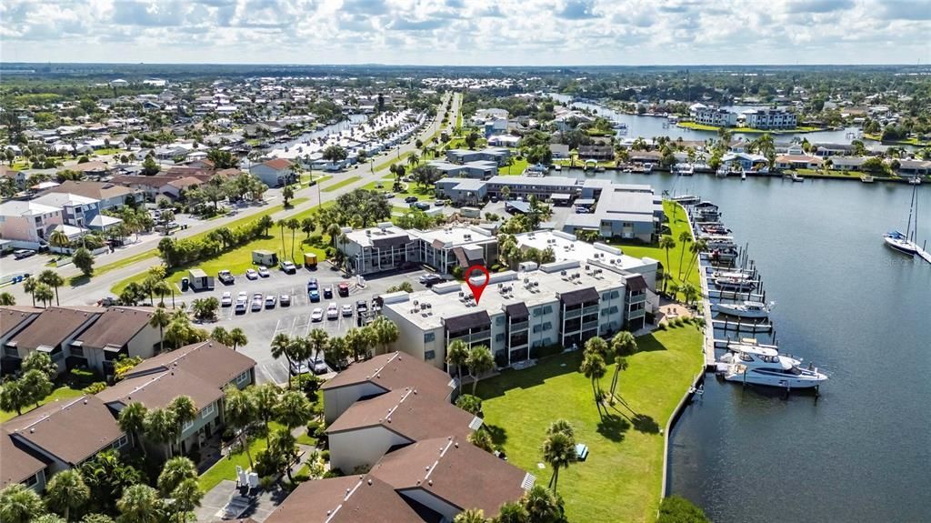 待售: $298,500 (2 贝兹, 2 浴室, 1084 平方英尺)