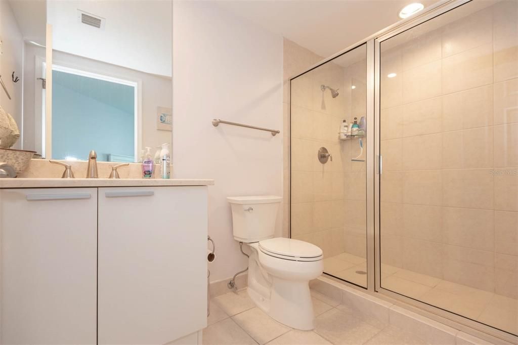 На продажу: $390,000 (3 спален, 3 ванн, 1922 Квадратных фут)