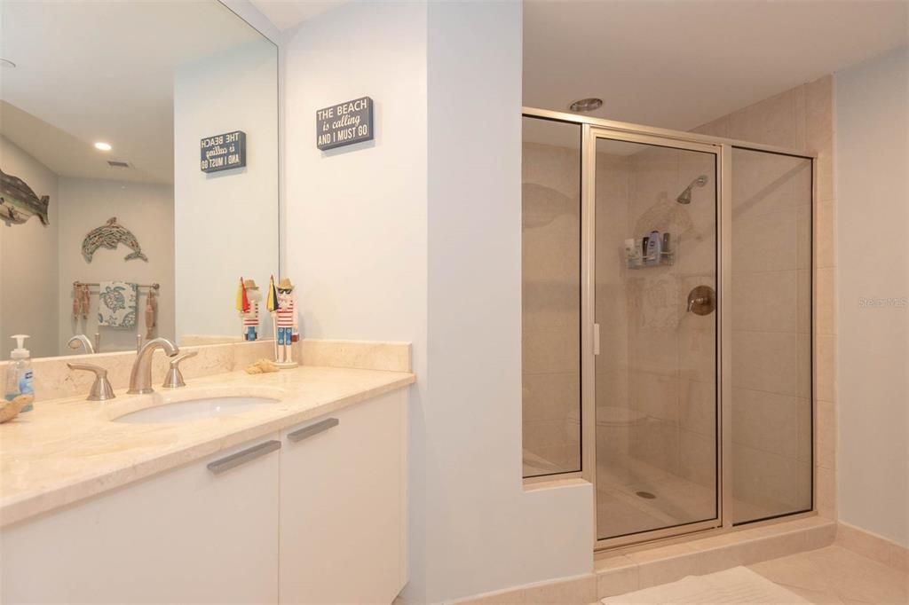 На продажу: $390,000 (3 спален, 3 ванн, 1922 Квадратных фут)