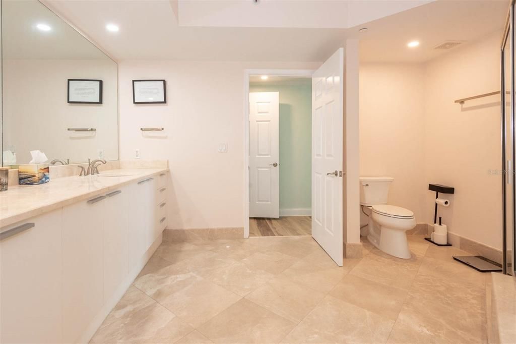 На продажу: $390,000 (3 спален, 3 ванн, 1922 Квадратных фут)