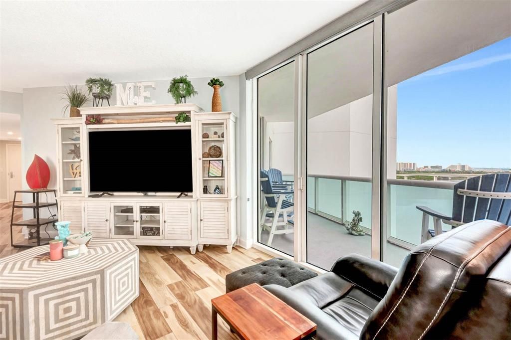 На продажу: $390,000 (3 спален, 3 ванн, 1922 Квадратных фут)