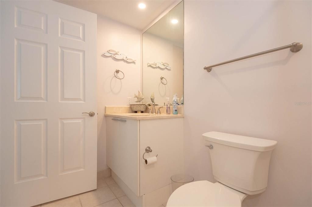 На продажу: $390,000 (3 спален, 3 ванн, 1922 Квадратных фут)