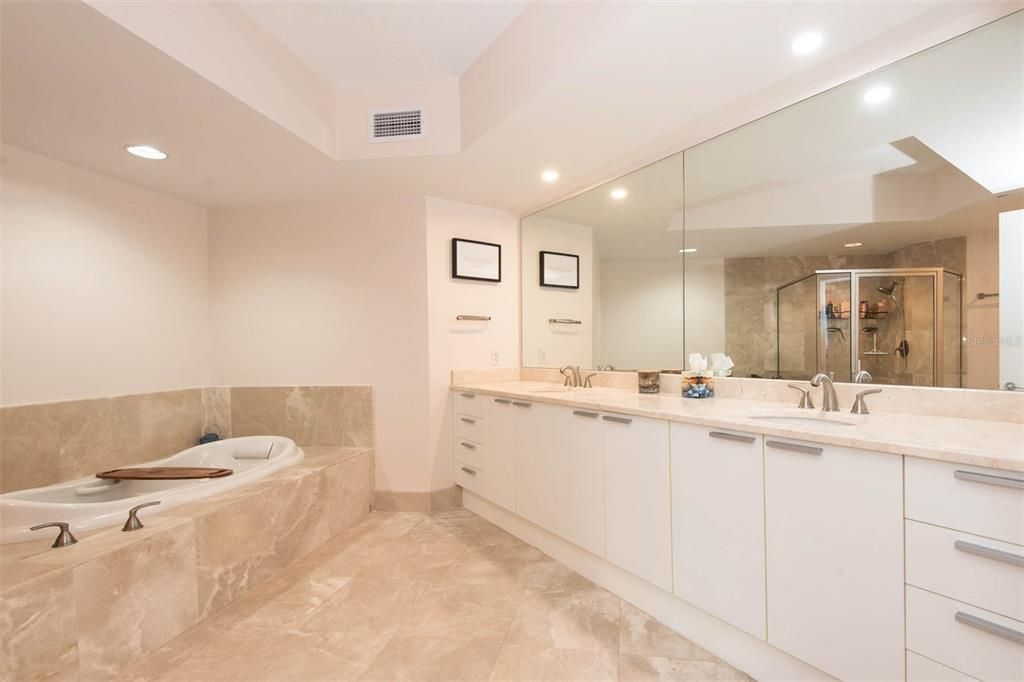 На продажу: $390,000 (3 спален, 3 ванн, 1922 Квадратных фут)