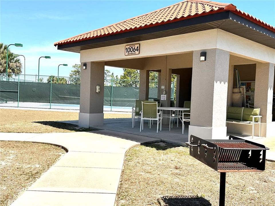 Active With Contract: $134,800 (2 beds, 2 baths, 1369 Square Feet)