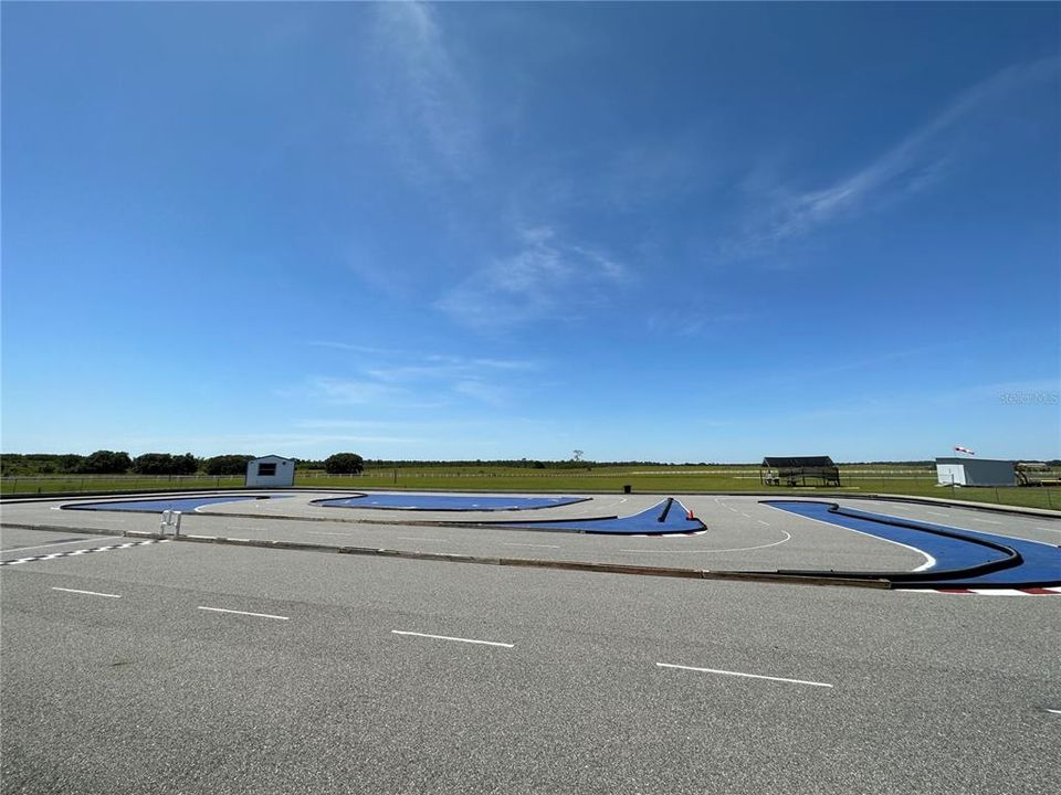 Active With Contract: $134,800 (2 beds, 2 baths, 1369 Square Feet)