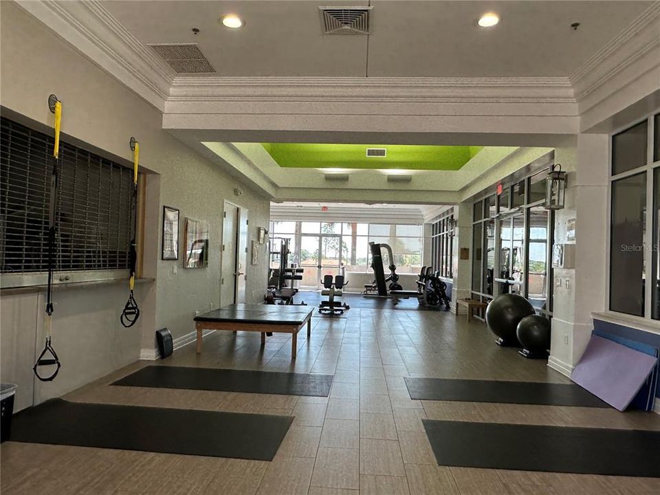 Active With Contract: $134,800 (2 beds, 2 baths, 1369 Square Feet)