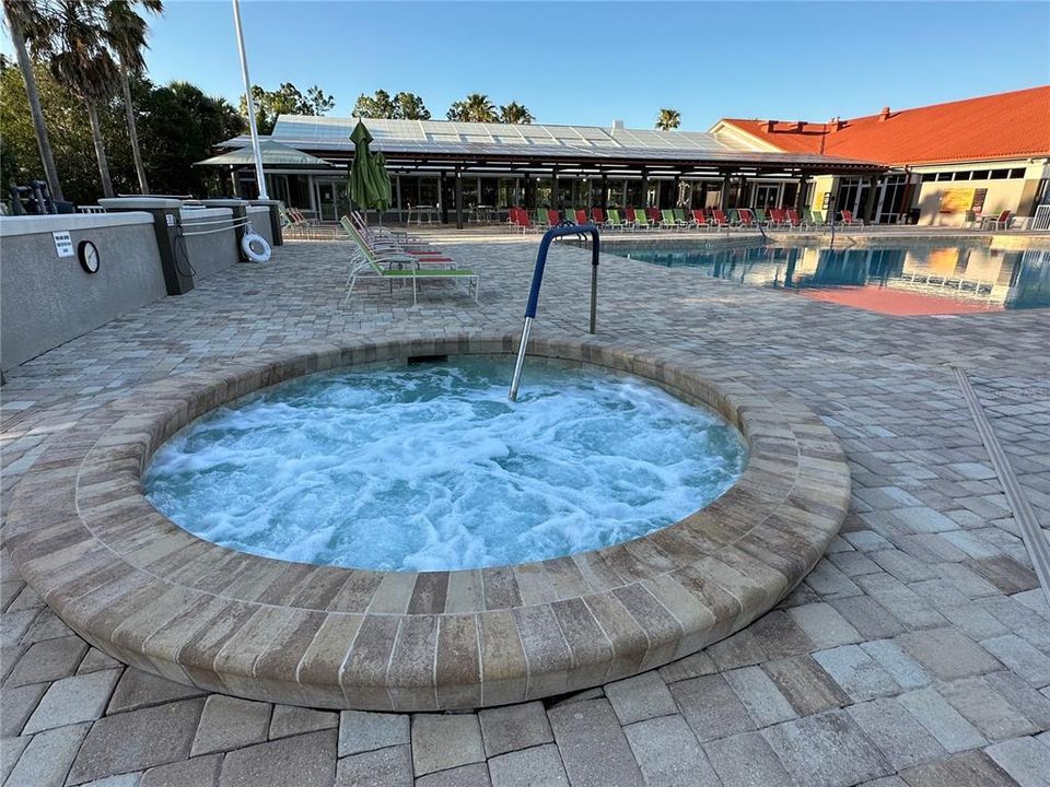 Active With Contract: $134,800 (2 beds, 2 baths, 1369 Square Feet)