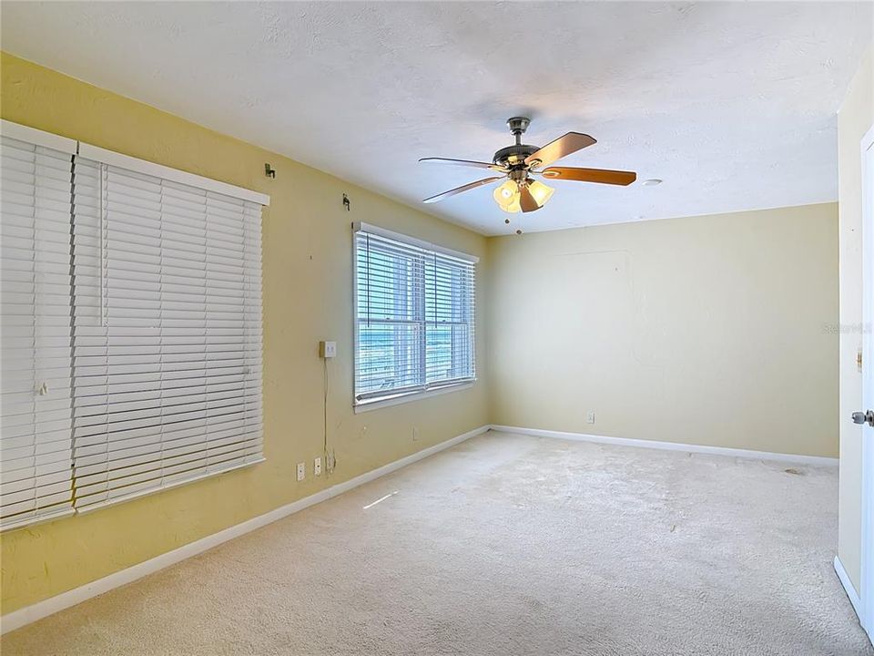 待售: $1,600,000 (4 贝兹, 5 浴室, 3231 平方英尺)