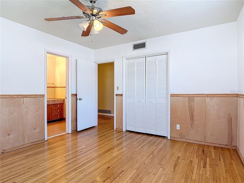 待售: $1,600,000 (4 贝兹, 5 浴室, 3231 平方英尺)