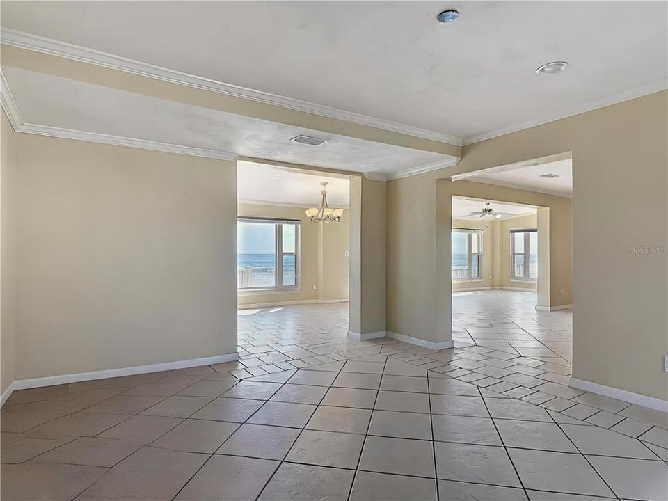 待售: $1,600,000 (4 贝兹, 5 浴室, 3231 平方英尺)