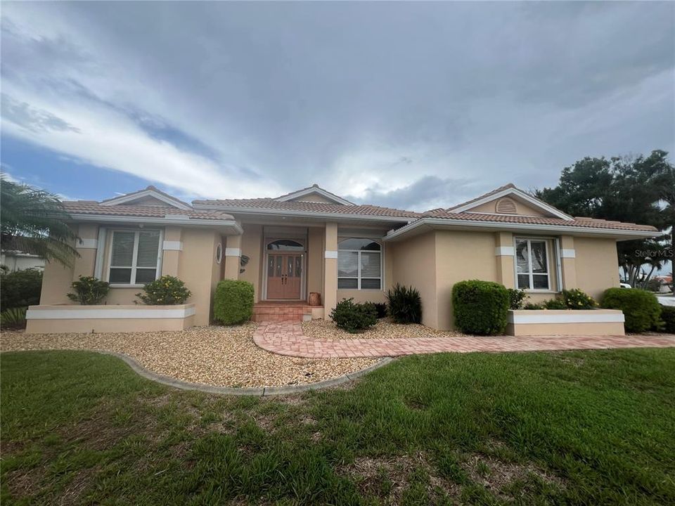 最近租的: $5,200 (3 贝兹, 2 浴室, 2254 平方英尺)