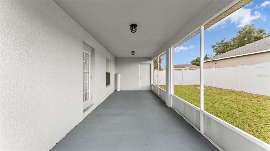 For Sale: $419,900 (4 beds, 2 baths, 2818 Square Feet)