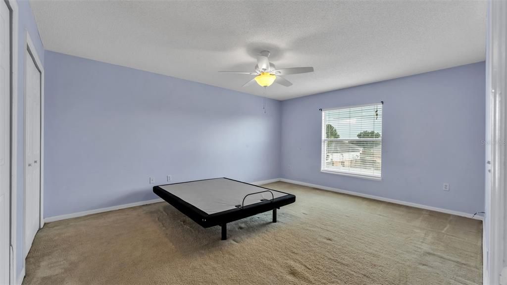 For Sale: $419,900 (4 beds, 2 baths, 2818 Square Feet)