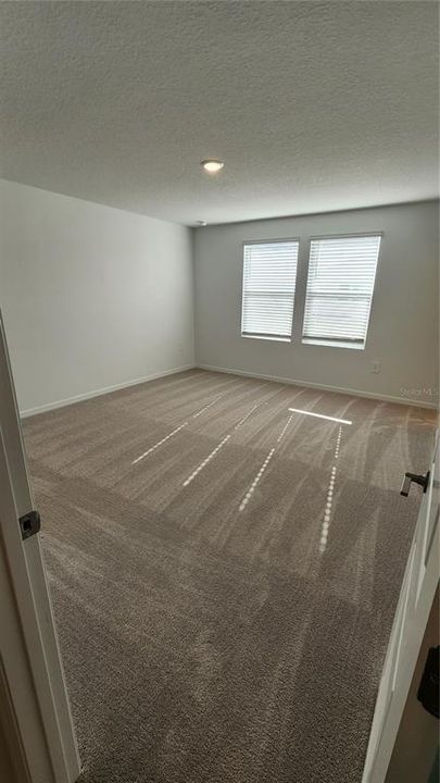 Под контрактом: $2,000 (3 спален, 2 ванн, 1551 Квадратных фут)