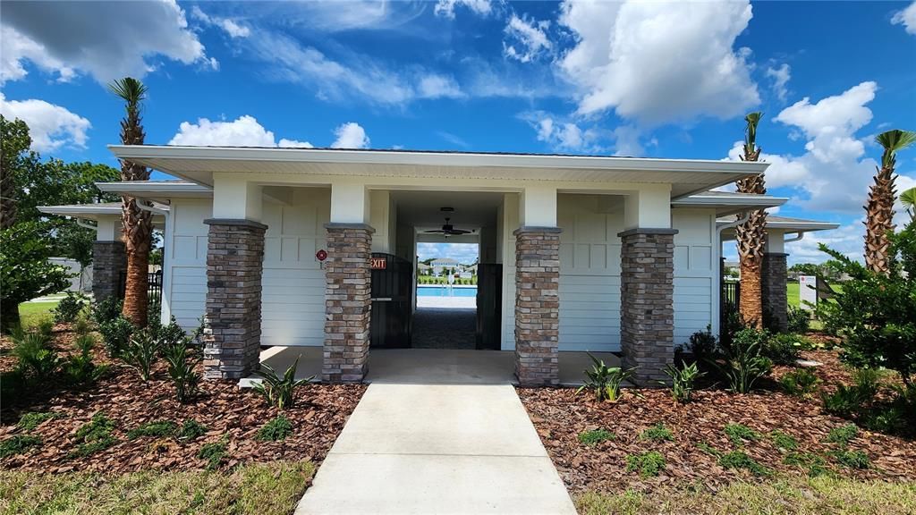 Под контрактом: $2,000 (3 спален, 2 ванн, 1551 Квадратных фут)