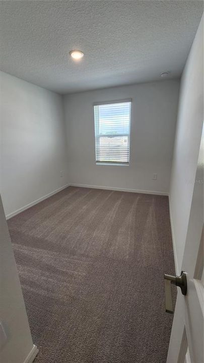 Под контрактом: $2,000 (3 спален, 2 ванн, 1551 Квадратных фут)