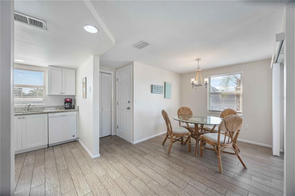 На продажу: $1,395,000 (4 спален, 3 ванн, 1962 Квадратных фут)