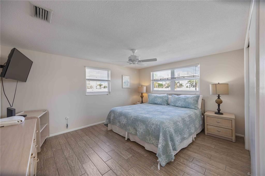 На продажу: $1,395,000 (4 спален, 3 ванн, 1962 Квадратных фут)