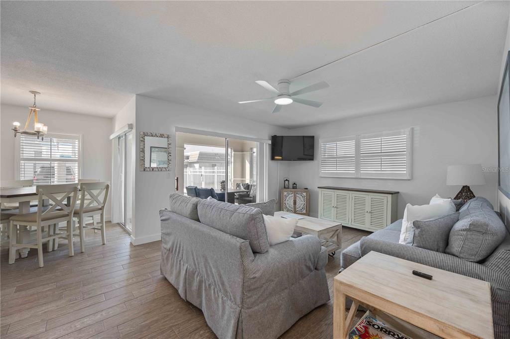 На продажу: $1,395,000 (4 спален, 3 ванн, 1962 Квадратных фут)