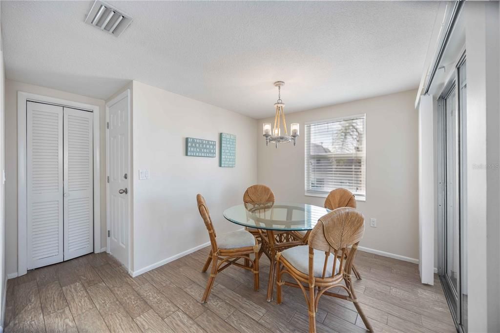 На продажу: $1,395,000 (4 спален, 3 ванн, 1962 Квадратных фут)