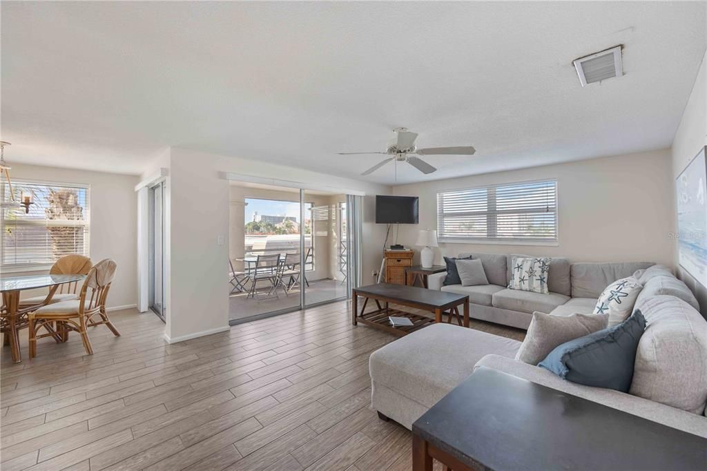 На продажу: $1,395,000 (4 спален, 3 ванн, 1962 Квадратных фут)