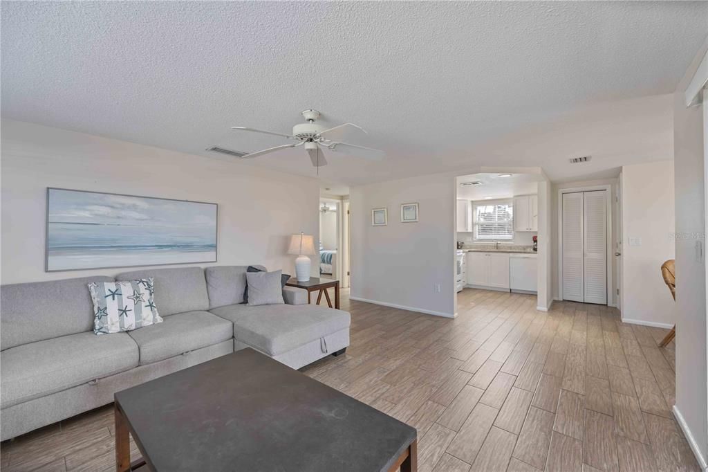 На продажу: $1,395,000 (4 спален, 3 ванн, 1962 Квадратных фут)