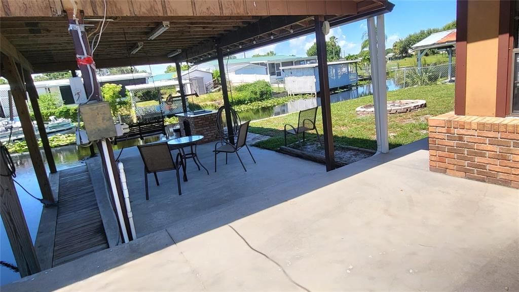 For Sale: $324,250 (2 beds, 2 baths, 1438 Square Feet)