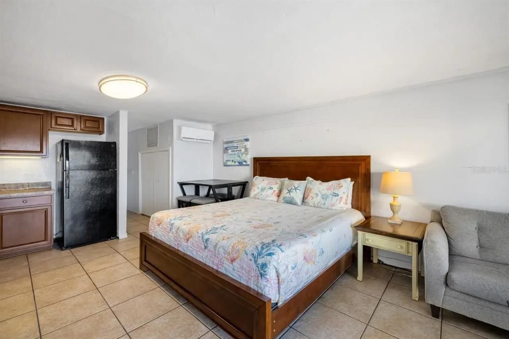 На продажу: $125,000 (0 спален, 1 ванн, 480 Квадратных фут)