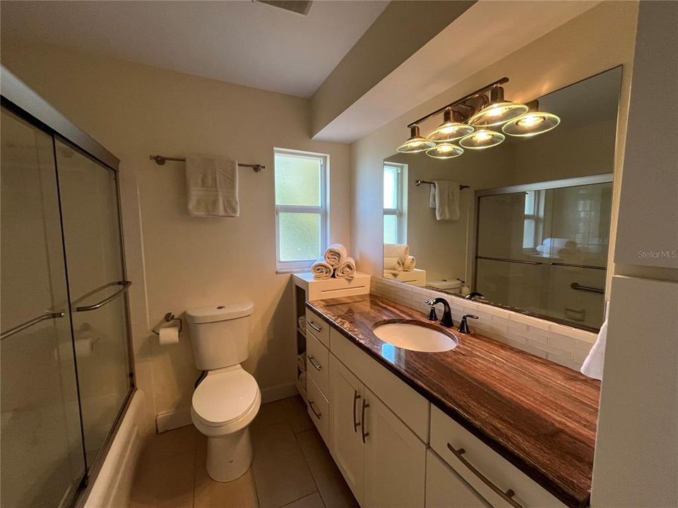 На продажу: $529,000 (3 спален, 2 ванн, 1989 Квадратных фут)