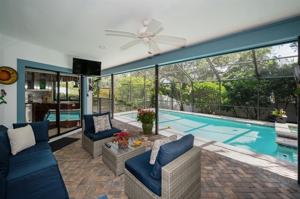 For Sale: $935,900 (4 beds, 3 baths, 3021 Square Feet)